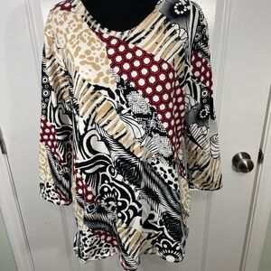 Weekends by Chicos Stylish Red and Black Patterned Women's Tunic Size 2 CB-30